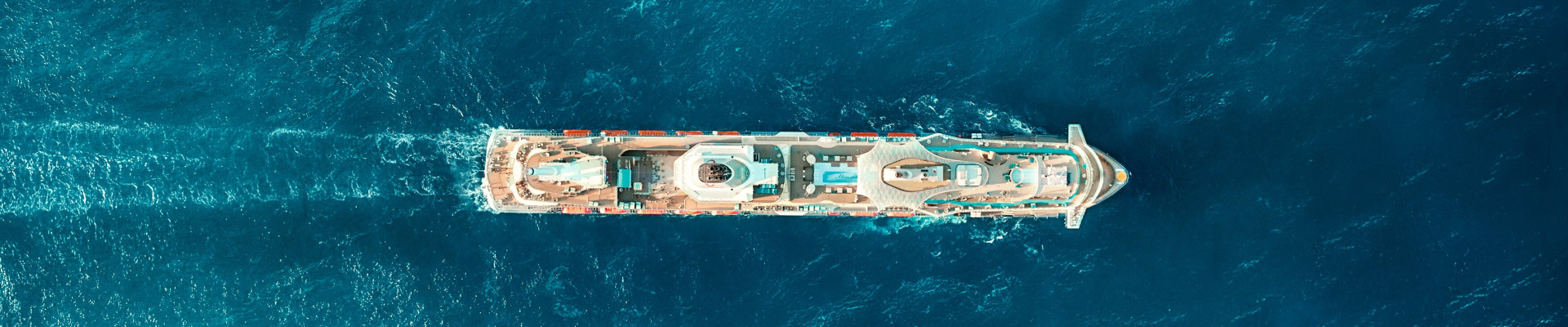 250522_SELECT_FOOTAGE-Drohne-Selection-v001_00_27_05_17_Still016_05_ISO_Coated_v2